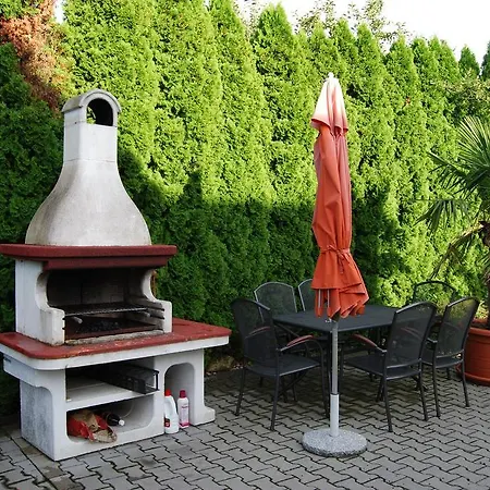 Barackvirag Vendeghaz Pensjonat 3*