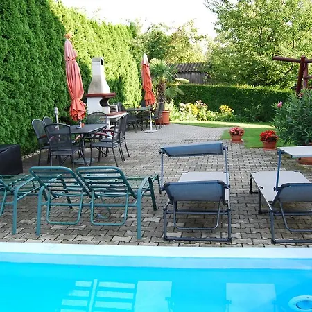 Pensjonat Barackvirag Vendeghaz