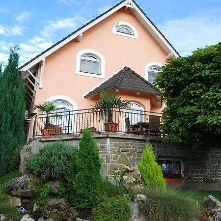 Barackvirag Vendeghaz Pensjonat Tihany