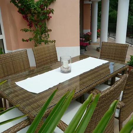 Barackvirag Vendeghaz Tihany