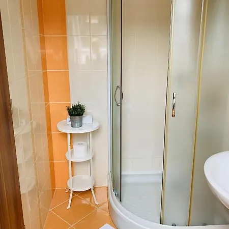 Barackvirag Vendeghaz 3*